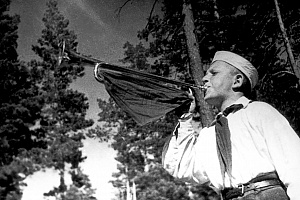 Утро в пионерском лагере