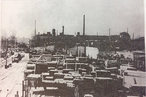 Оборудование Ленинградского завода "Светлана"под открытым небом